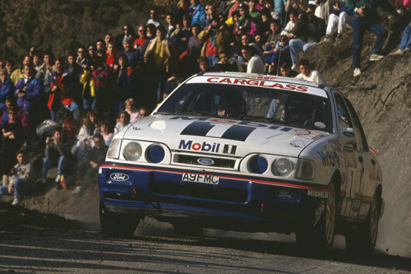 François Delecour za kierownicą samochodu rajdowego podczas Rajdu Monte Carlo
