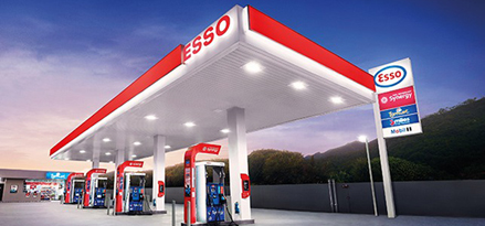 Zdjęcie stacji benzynowej Esso